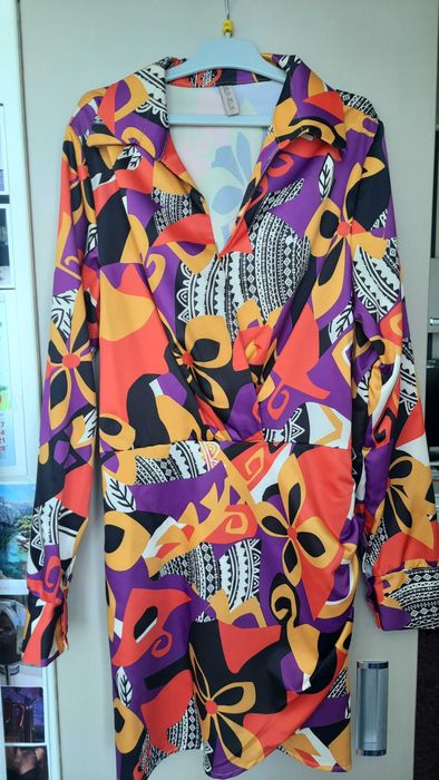 Дамска рокля тип прегърни ме