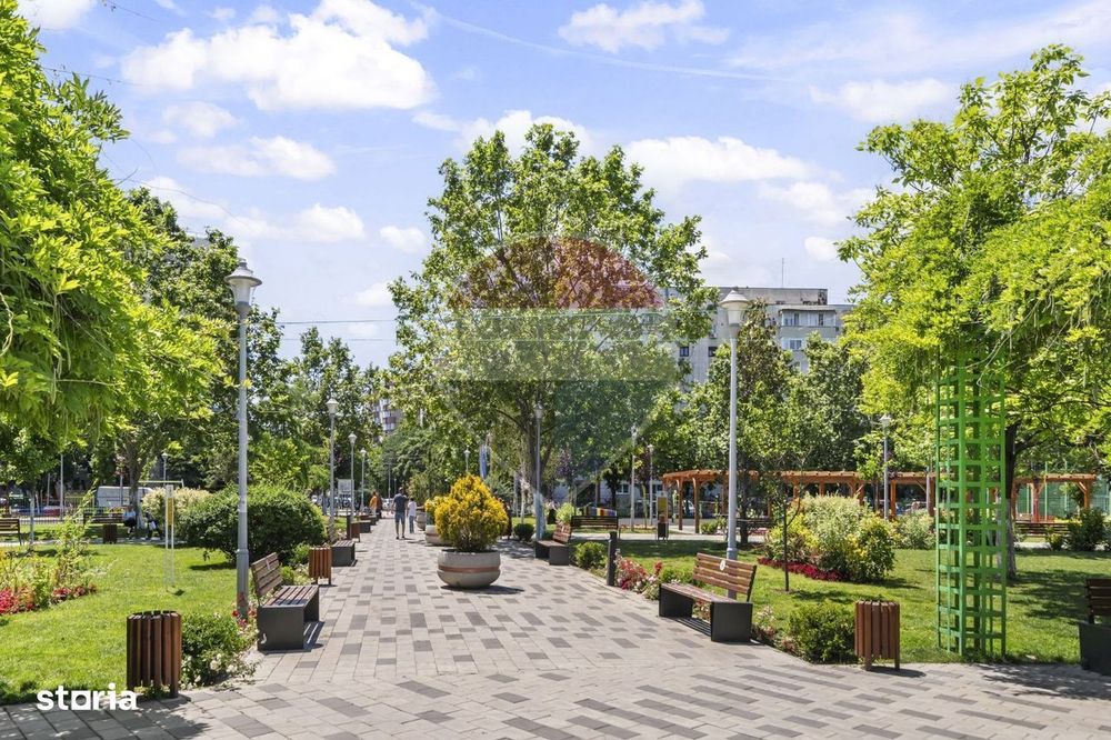 Apartament cu 4 camere de vânzare în zona Sebastian