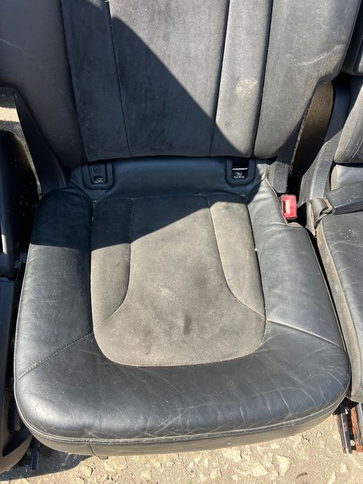 Салон за Ауди AUDI Q7 Sline кожа+алкантар Ел. 7места ном 110