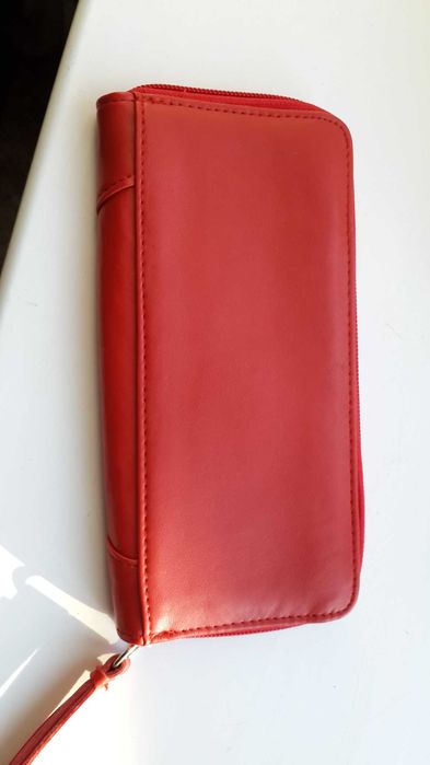Красный кошелек новый