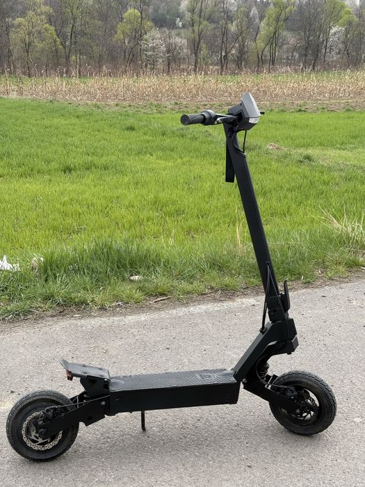 Kukirin g2  2025 full negru nu il trimit prin curier