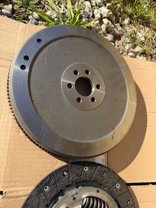 Съединител и маховик комплект