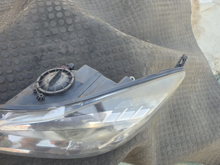 Faruri Xenon Opel Insignia.