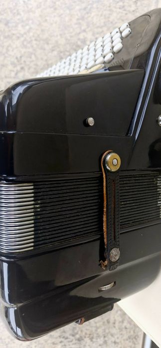 Armonica Adria cu 120 basi