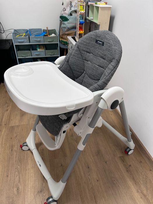Стол да хранене PEG PEREGO с перяща се тапицерия
