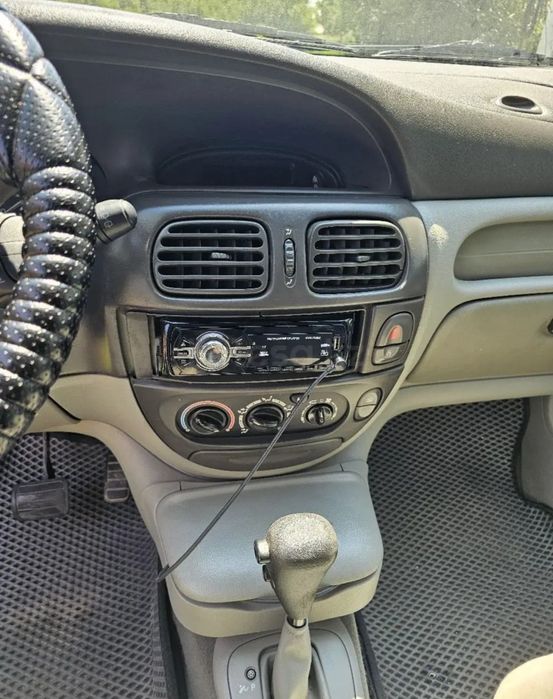 Продам машину Renault scenic