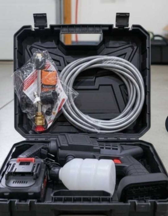Акумулаторна водоструйка пистолет за миене с куфар, две батерии 48V и зарядно
