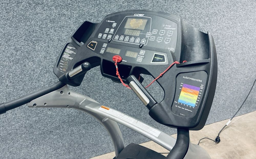 Професионслна бягаща пътека Cybex 550T Pro 3