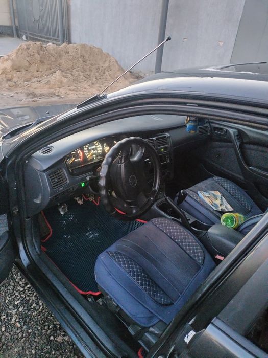 Тайота Карина Е 1.6