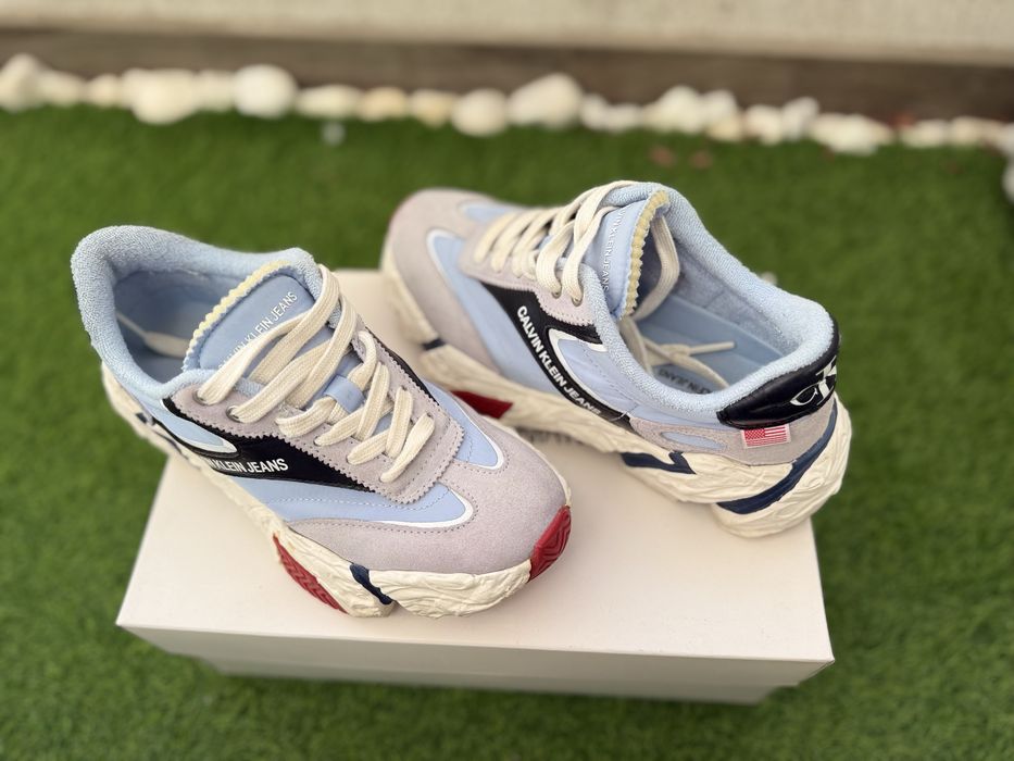 Кокетни дамски маратонки/сникърси Calvin Klein