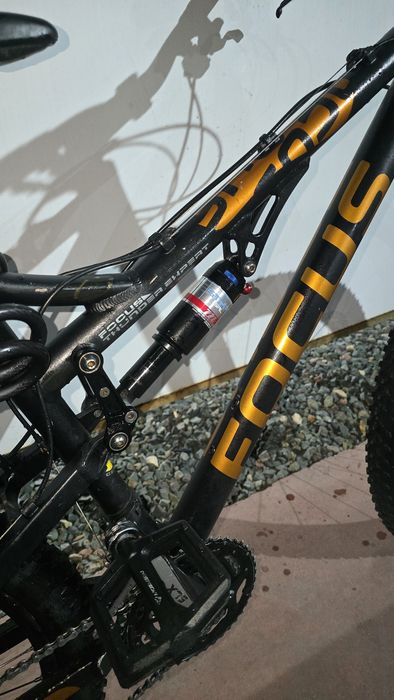 Bicicleta Focus Full suspension
