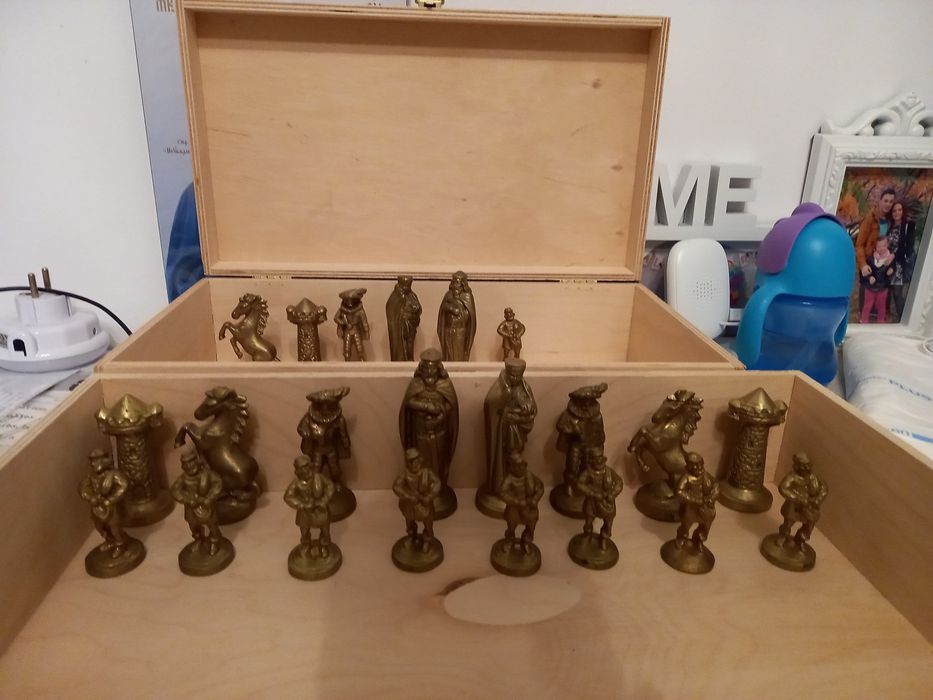 Piese sah din bronz turnate si finisate manual- unicat