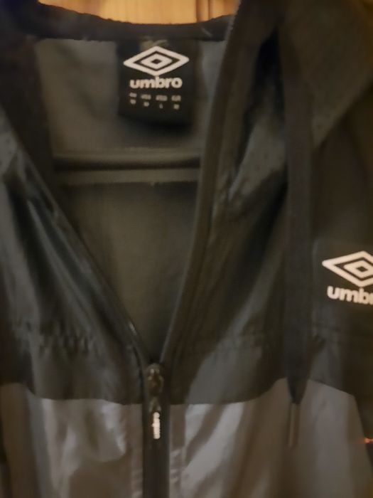 Ветровка Umbro размер S