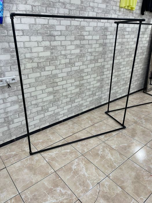 Продам стойки для магазина