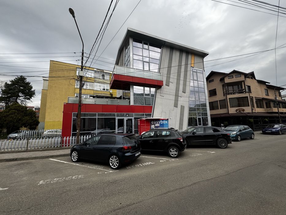 Inchiriez apartament 3 camere