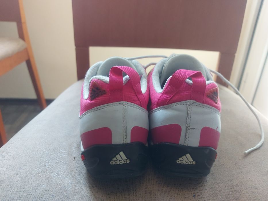 Маратонки Adidas Traxion 38 номер
