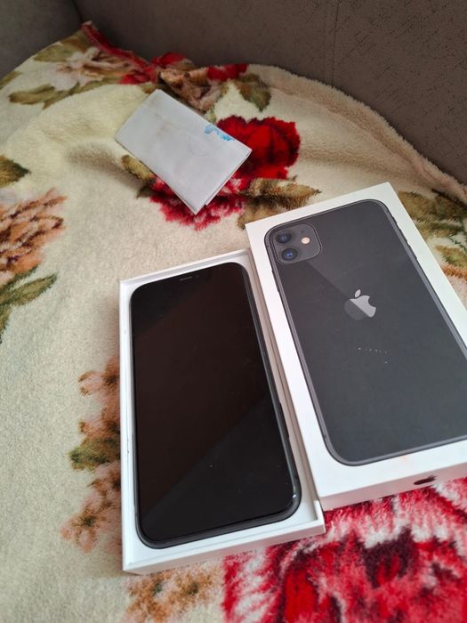 iPhone 11 с коробкой