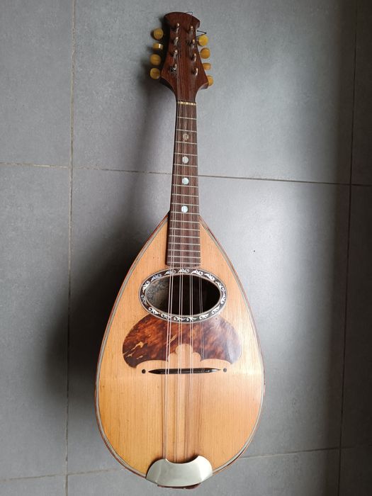 Vând mandolina Raffaelle Calace