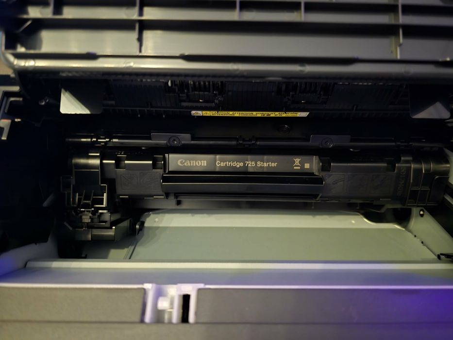 Imprimantă laser Canon, nouă. Negociabil