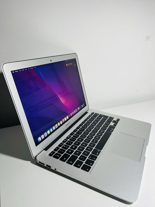 Macbook air 13” (2017) A1466