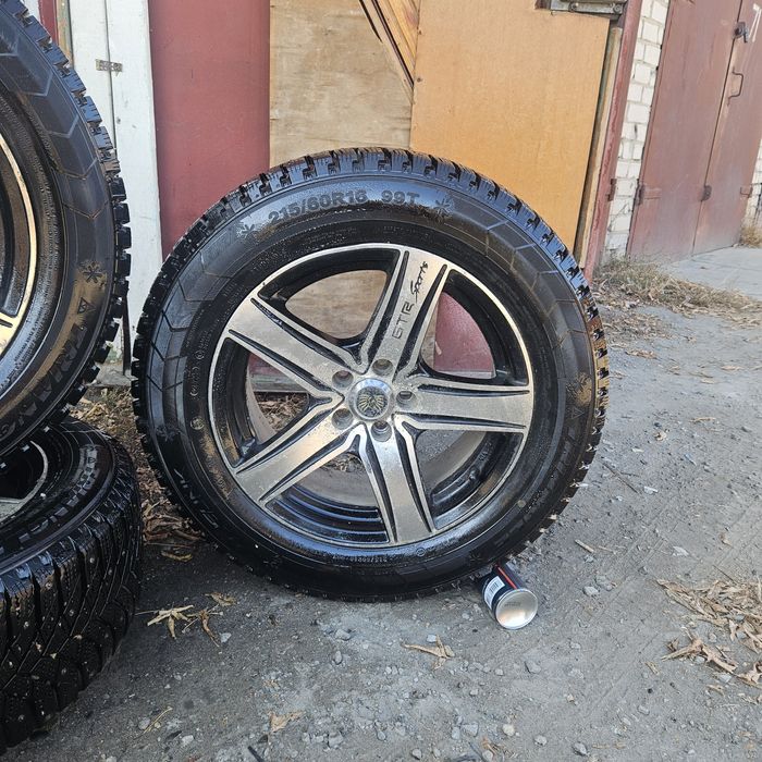 Комплект зимних шин с лисками