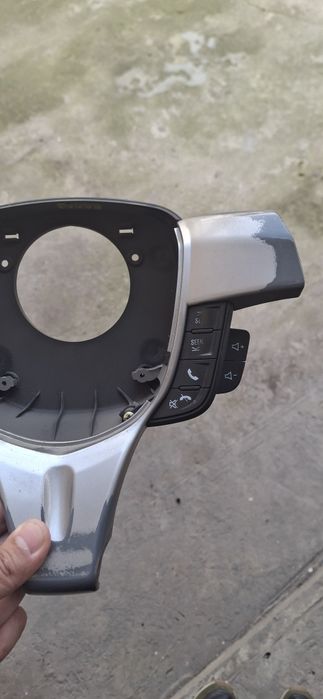 Продам кнопку руля от спарка 4 позиции с пласмассовыми деталями фото