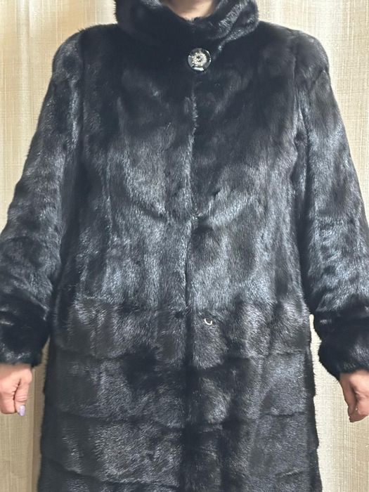 Продам шубу норковую