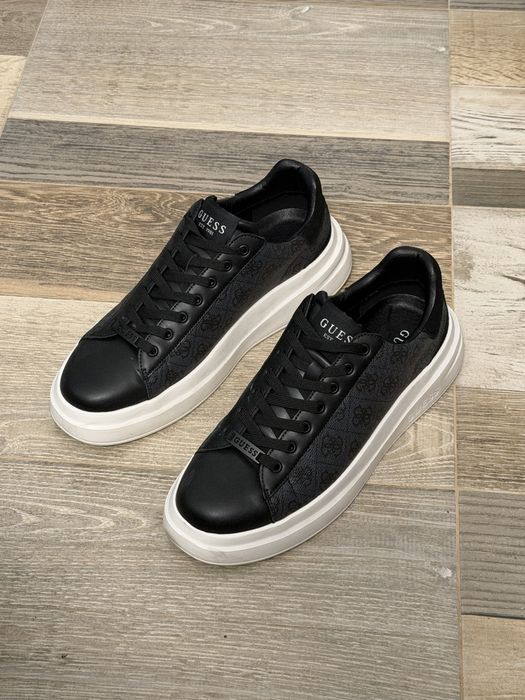 GUESS маратонки – нови 44 номер(отговарят на 45) с кутия