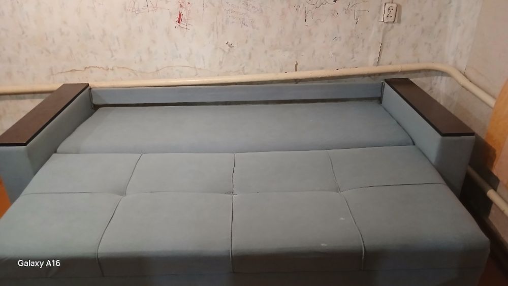 Продам диван в отличном состоянии