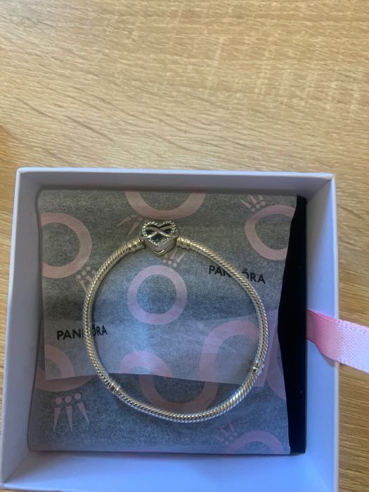 Гривна на Pandora