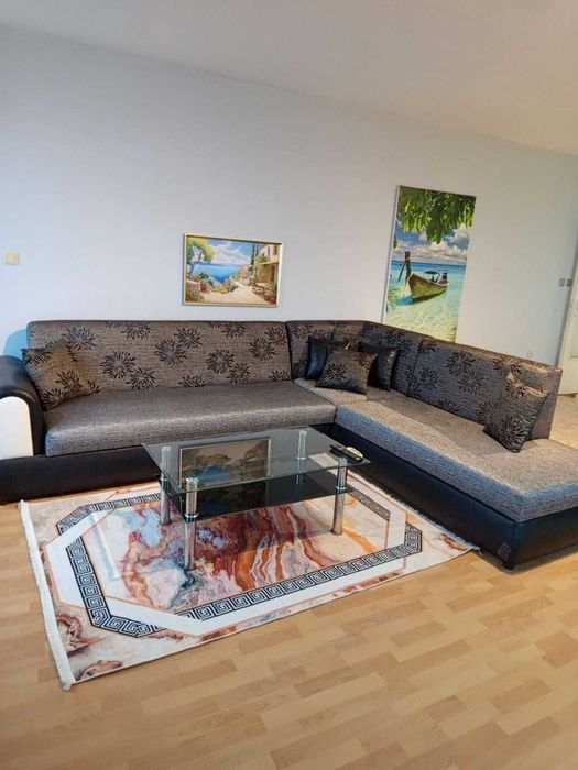 Дава се под наем Двустаен апартамент в Варна, Център - 80 кв.м за 663 € - Снимка #4