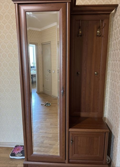 Стол Малайзия + прихожая в подарок