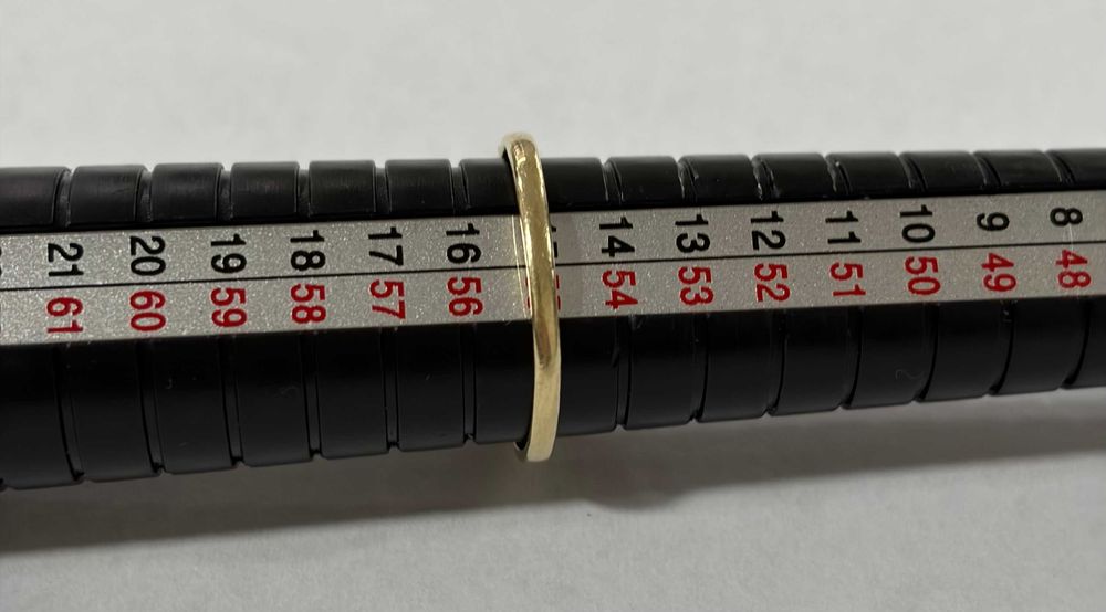 Златен пръстен 14 карата 1.98гр проба 585