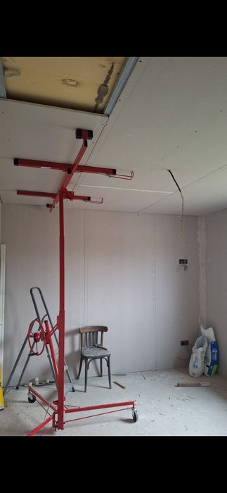 Elevator pentru placi rigips