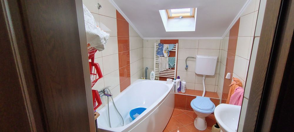 Dau in chirie apartament cu 1 camera