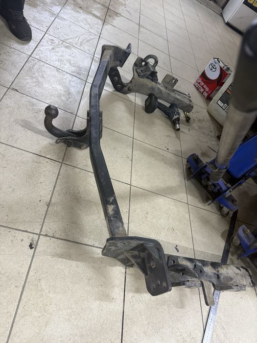 Продам фаркоп раф 4