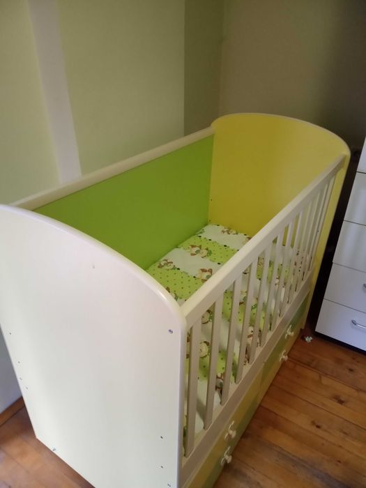 Чисто ново бебешко легло, кошара