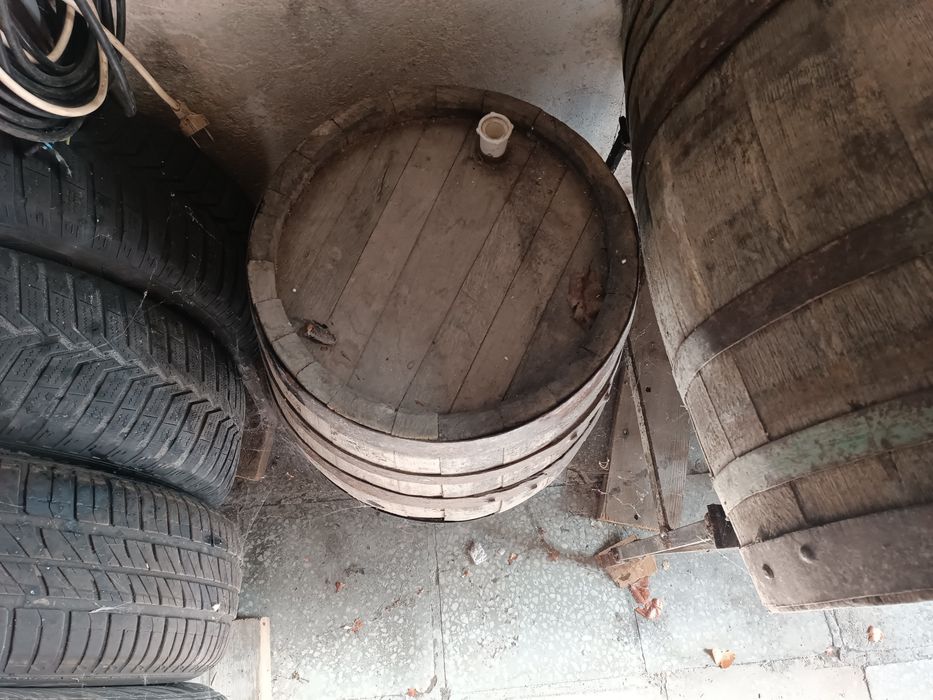 Продавам бурета за вино