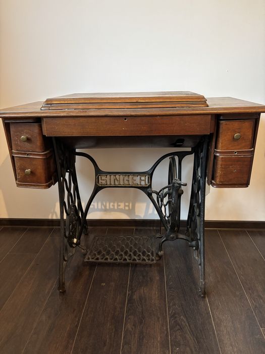 Masina de cusut Singer serie F 1912