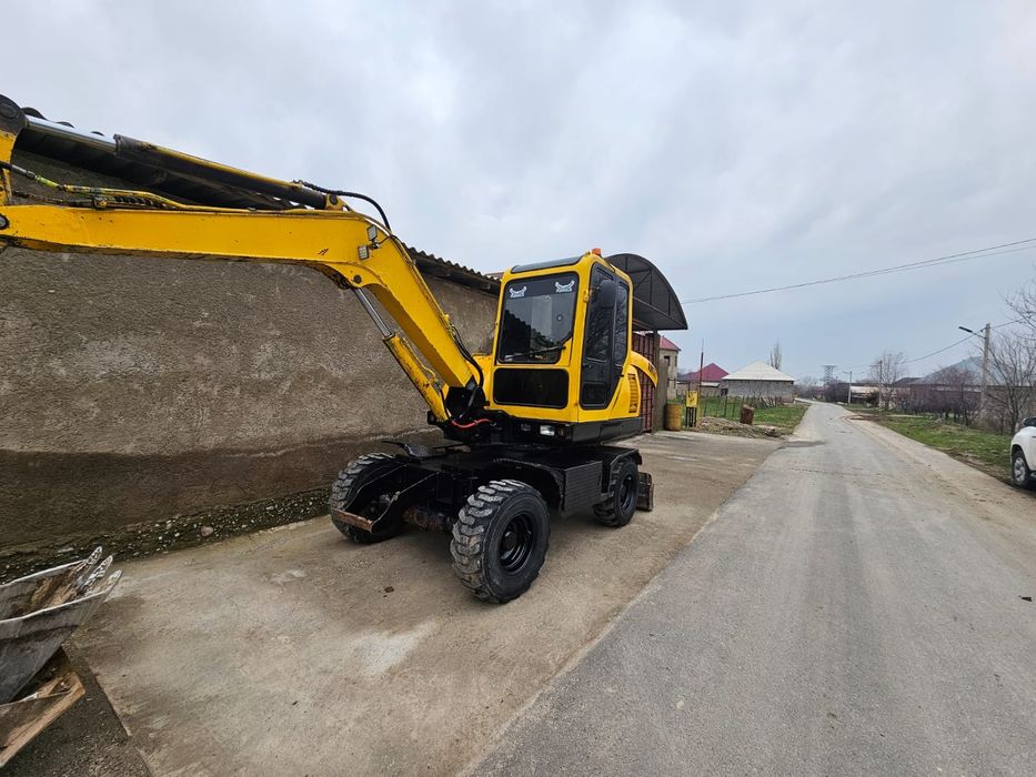 Колёсный экскаватор