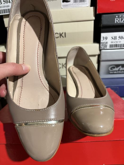 Pantofi damă GIULIO, mărimea 38, Taupe/Auriu – Piele naturală, stare foarte bună