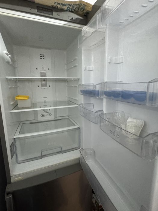 Холодильник серый цвет