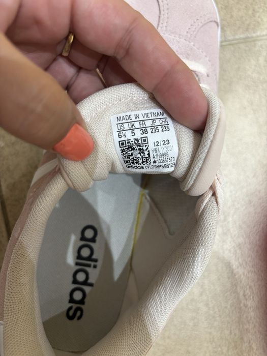 Reebok   на платформа нови