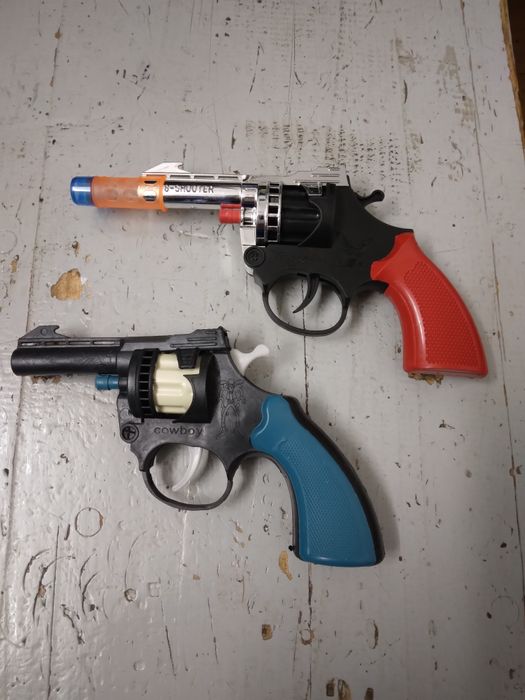 Pistol din plastic(Pvc) jucărie copii cu butuci  cu 8 focuri Yingpai 8