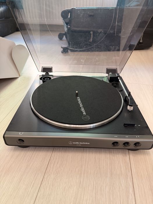 Продам проигрыватель Audio Technica AT-LP 60x