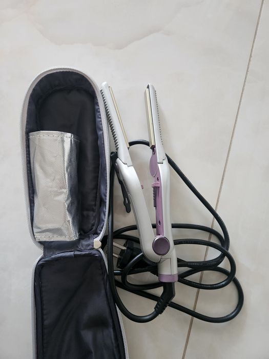 Placă de păr Philips SalonStraight Want2Move – folosită puțin, cu husă