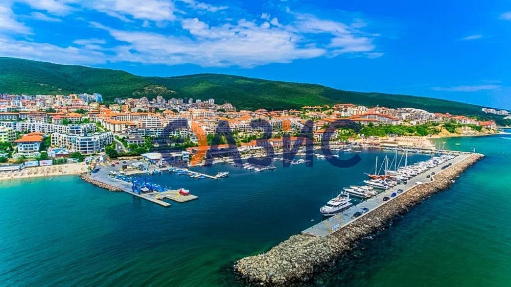 Продава се Двустаен апартамент в Свети Влас - 61 кв.м за 1343 €/кв.м - Снимка #14