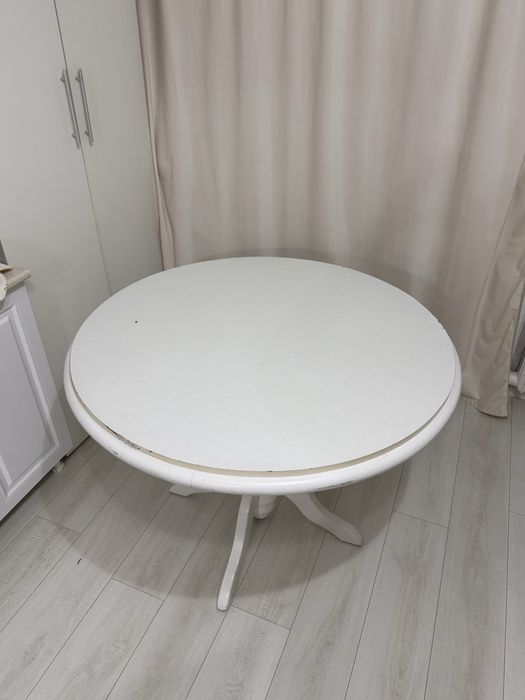 Продам дубовый круглый стол