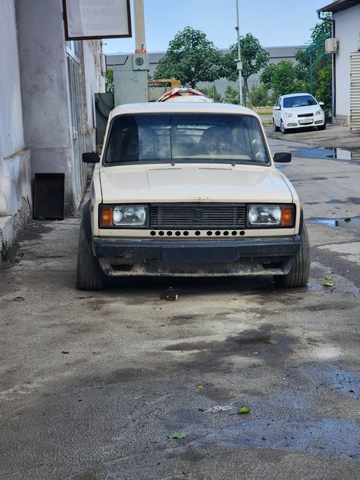 Ваз 2105 срочна сотилади