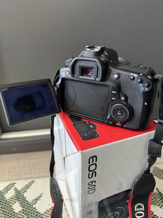 Canon 60D + Sigma 17-70mm F2.8-4.5 DC Macro – много запазен комплект